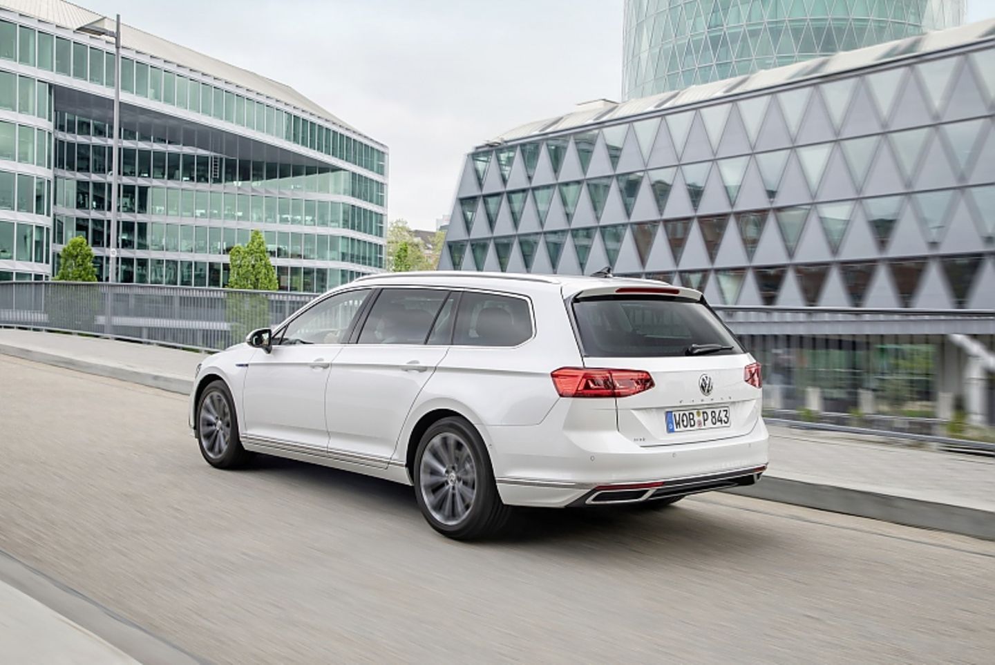 VW Passat Variant GTE (MJ 2020)
