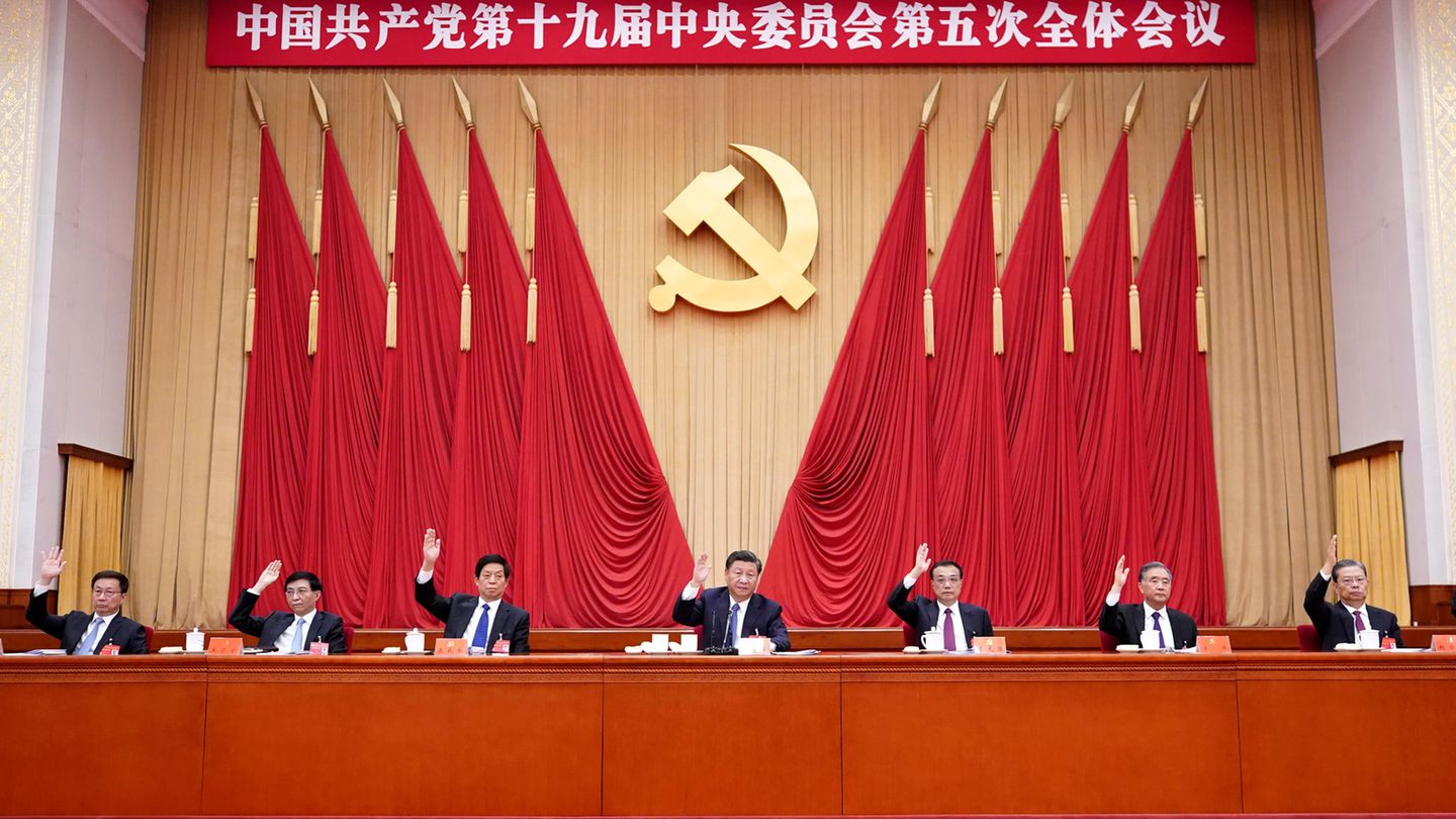 Propaganda der KP: Der Virologe Kekulé als Kronzeuge: Wie China versucht, die Geschichte von Corona zu verdrehen Propaganda der KP: Der Virologe Kekulé als Kronzeuge: Wie China versucht, die Geschichte von Corona zu verdrehen