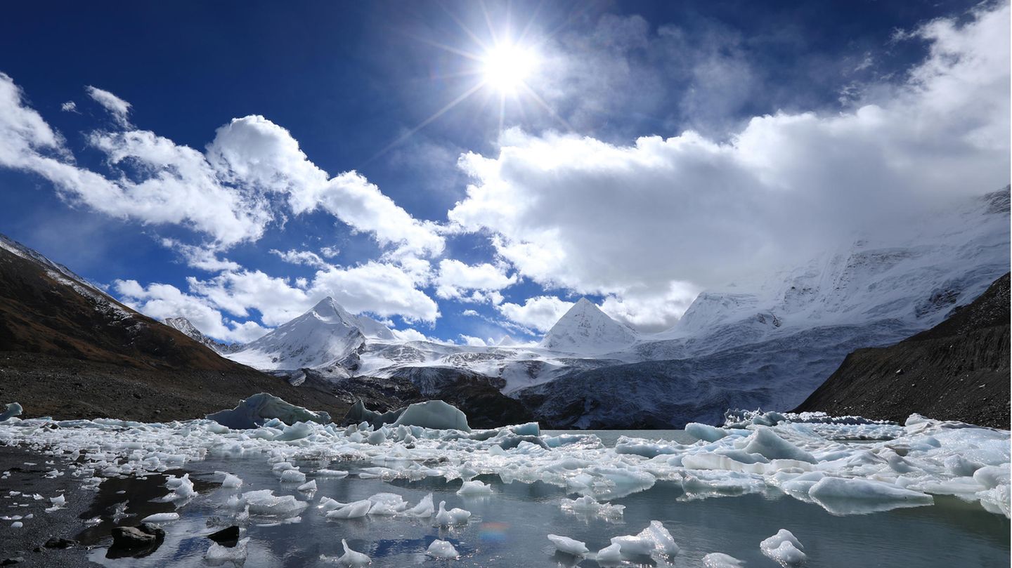 Peking will die Wolken über Tibet umleiten. 