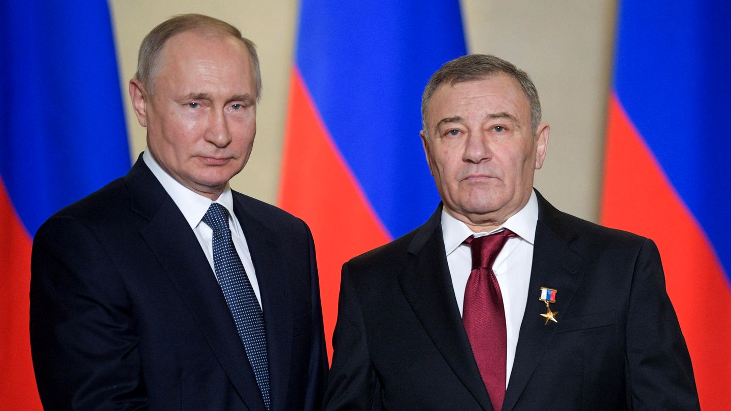 Russland-Sanktionen: Berliner Senat weiß nichts von EU-Sanktionen gegen reichen Putin-Freund Russland-Sanktionen: Berliner Senat weiß nichts von EU-Sanktionen gegen reichen Putin-Freund