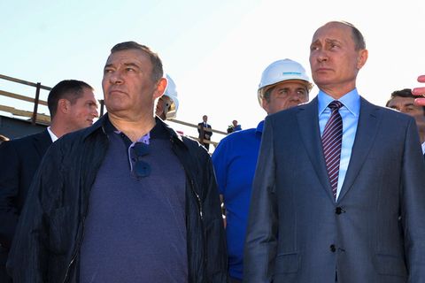 Russische Oligarchen: Wie ein Putin-Freund trotz Sanktionen in Deutschland Millionengeschäfte machte