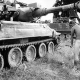 1971 drückte er in Südvietnam auf den Auslöser, als zwei US-Soldaten nach dem Gefecht unter einer provisorischen Dusche ihre Körper reinigten.