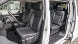 In der Business VIP-Version sind die acht Sitzplätze mit Leder bezogen
