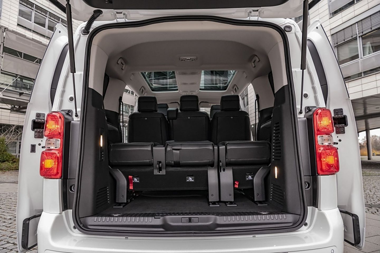 Der Peugeot e-Traveller hat 100 kW / 136 PS