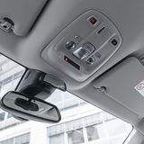 Auch der SOS-Notrufknopf ist natürlich an Bord