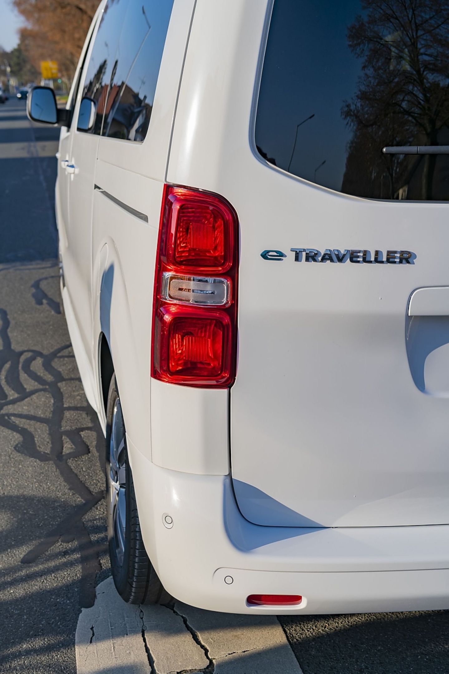 Der Peugeot e-Traveller steht auf der EMP2-Plattform