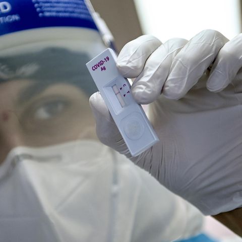 Schnelltest und Quarantäne: Corona-Schnelltest vor dem Weihnachtsfest? Das sollten Sie dazu wissen