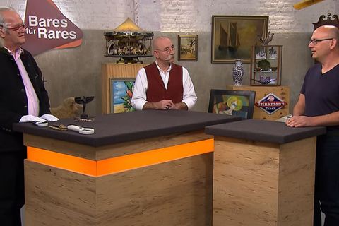 "Bares für Rares"-Experte Albert Maier, Moderator Horst Lichter und Verkäufer Andreas Machner