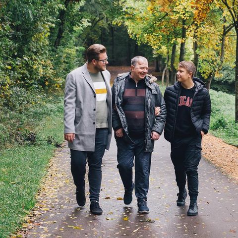 Marko und Fabio mit ihrem Vater