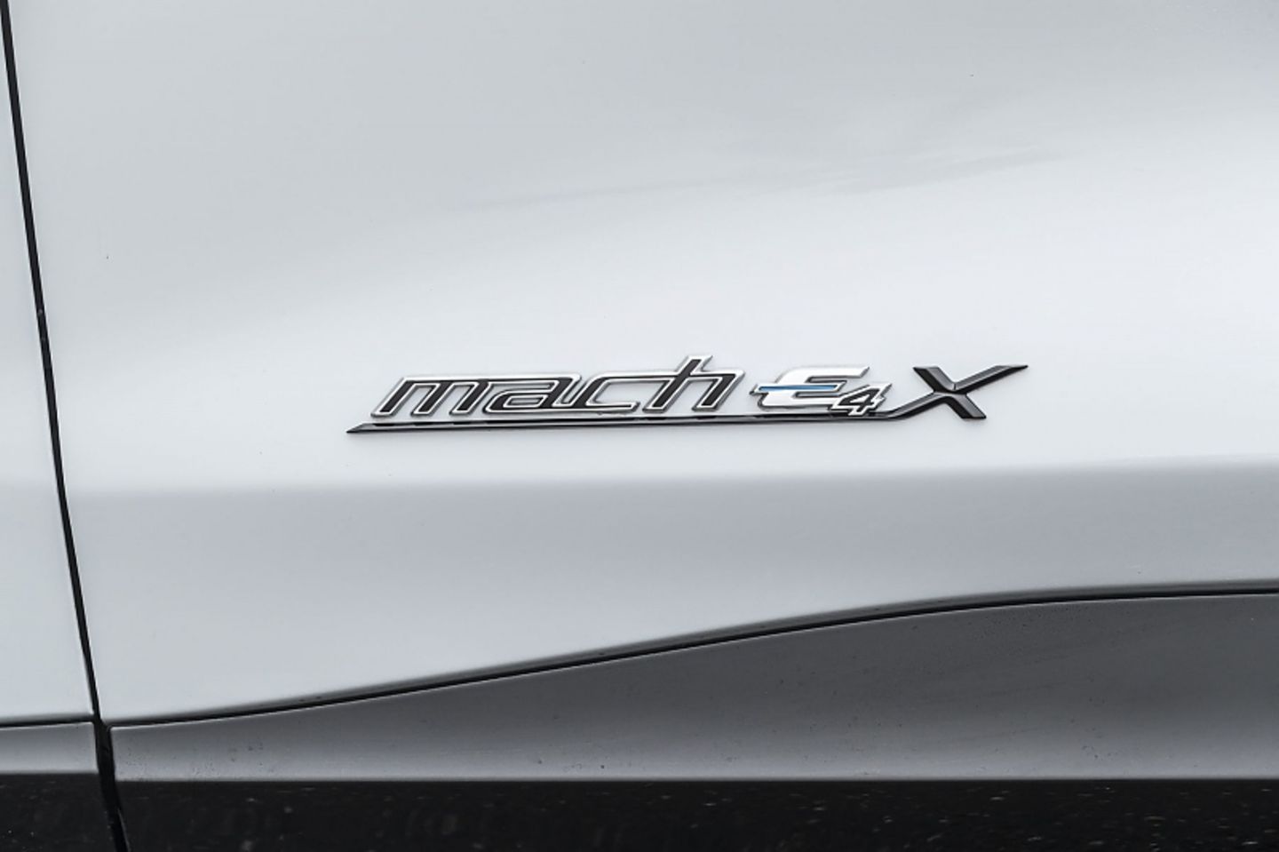 Der Ford Mustang Mach-E Dual-E Extended Range (99 kW) kostet 62.900 Euro