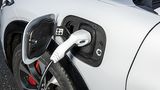 An einem 150 kW-Schnelllader sind die Akkus nach etwa 45 Minuten zu 80 Prozent gefüllt