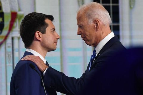Ehemalige Rivalen: Pete Buttigieg (L) und Joe Biden (R).
