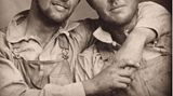 Der Bildband "Loving" ist im Elisabeth Sandmann Verlag erschienen und zeigt 350 unveröffentlichte Fotos der Sammlung von Hugh Nini und Neal Treadwell. Preis: 49 Euro.