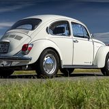 Das Fahrwerk legt die Karosserie ein paar Zentimeter tiefer