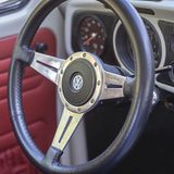 Sportlenkrad mit dickem Kranz