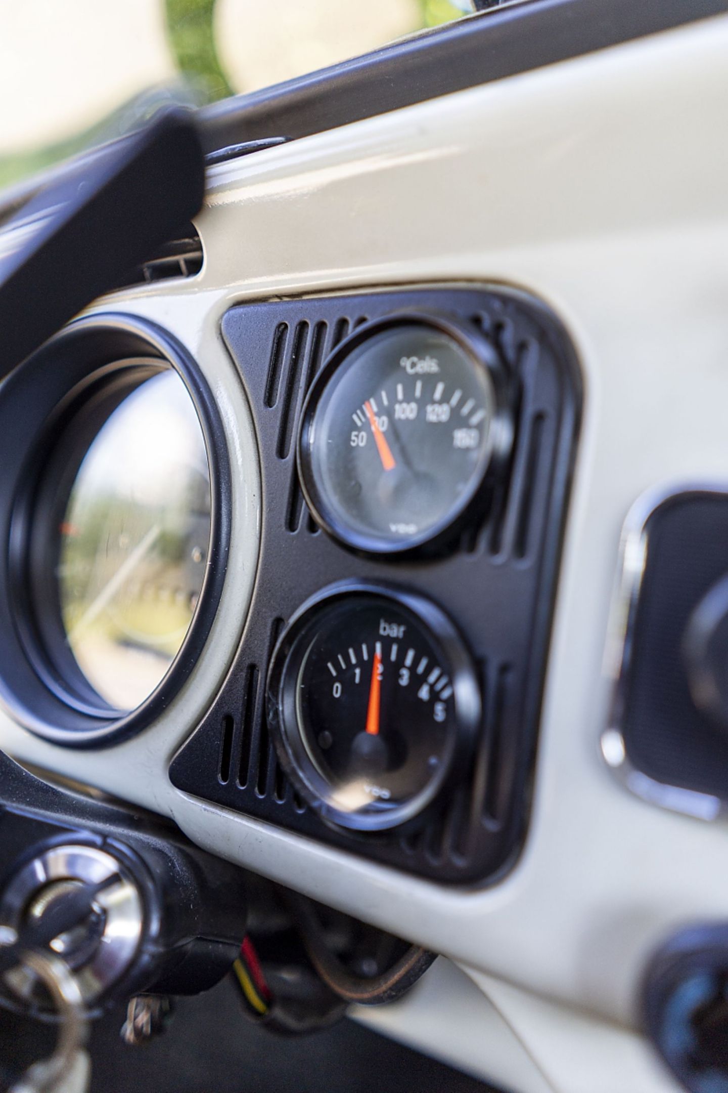Im Theo Decker Cockpit wird die Temperatur des Motors angezeigt