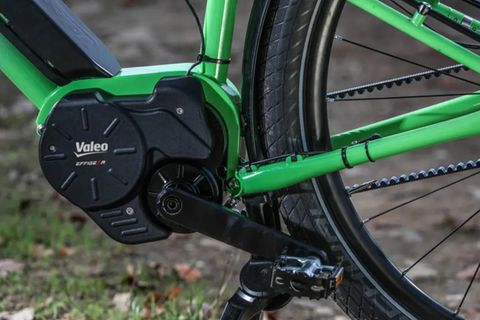 Der Motor ist nicht nur mächtig sondern auch groß