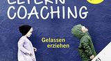 Elterncoaching, gelassen erziehen - Jesper Juul   In "Elterncoaching – gelassen erziehen" setzt sich der dänische Familientherapeut Jesper Juul direkt mit den Sorgen und Nöten von Eltern autonomer Kinder auseinander. Er dokumentiert hier 18 Gespräche, die er mit Eltern und deren Kindern geführt hat. Aus seiner Praxis als Lehrer, Sozialpädagoge und Familientherapeut zieht Juul jede Menge praktische Tipps für Eltern, die ein Mittelmaß zwischen Kuschelpädagogik und harter Hand suchen. Für Juul ist jedes Kind "gleichwürdig" allerdings nicht "gleichberechtigt". Ein Weg, mit dem sich viele Eltern gut identifizieren können.
