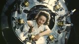 Montage der Aufhängung des Motors eines B-25 Bombers.