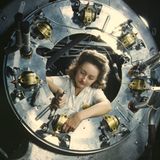 Montage der Aufhängung des Motors eines B-25 Bombers.