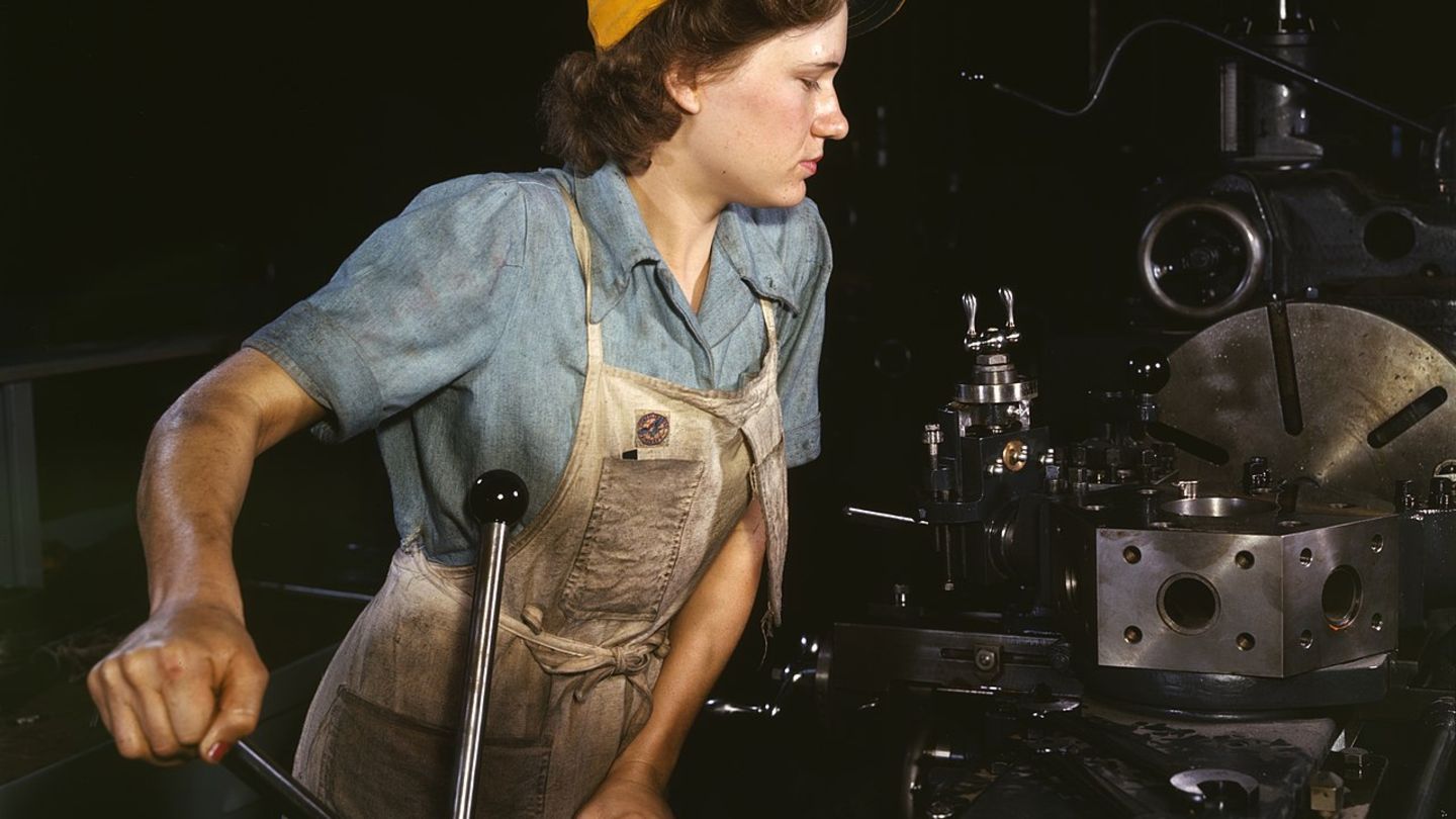 Die Arbeit an einer Revolverdrehmaschine ist anspruchsvoll.