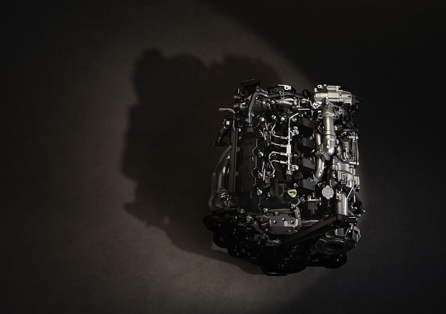 Der Skyactiv X-Motor ist eine technisch aufwendige Mischung zwischen Diesel und Benziner
