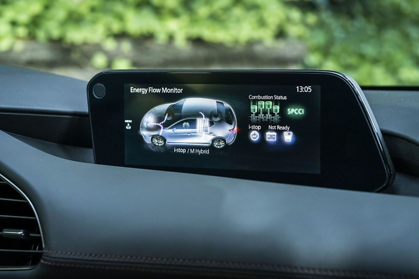 Der 8,8 Zoll Touchscreen erfüllt seinen Zweck