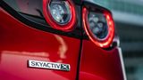 Der Mazda 3 Skyactiv X 2.0 M Hybrid ist maximal 216 km/h schnell