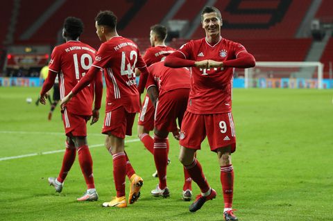 Robert Lewandowski jubelt