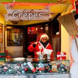 Sarah macht Crépes mit Haselnusscreme