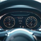 Das Cockpit verrät die Porsche-Technik
