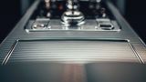 Das Interieur ist mit edlen Materialien gespickt