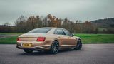 Der Bentley Flying Spur V8 ist dank seiner Luftfederung sehr komfortabel