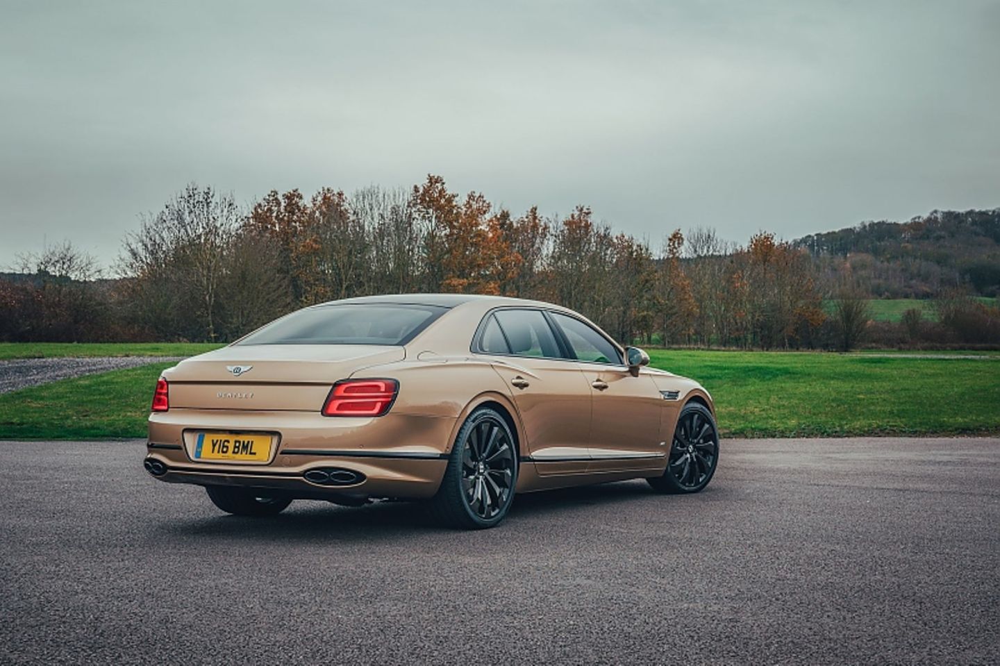 Der Bentley Flying Spur V8 ist dank seiner Luftfederung sehr komfortabel