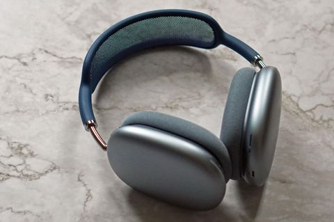 Das Design der AirPods Max ist auffällig und einzigartig