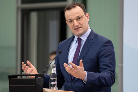 Bundesgesundheitsminister Jens Spahn bei der Pressekonferenz am 2. Weihnachtsfeiertag