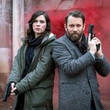 1. Januar  Das neue Jahr läutet die ARD standesgemäß mit einem "Tatort" aus Weimar ein. Und was für einem: Anstelle des üblichen Feuerwerks an lauen Gags und Kalauern liefern die Macher diesmal eine Geschichte, deren tiefere Dimension sich erst langsam entfaltet und die mit dem Zuschauer Spiele spielt. Los geht's wie gewohnt ab 20.15 Uhr.  Eine ausführliche Kritik gibt es hier