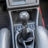 Die Handschaltung ist herrlich knorpelig