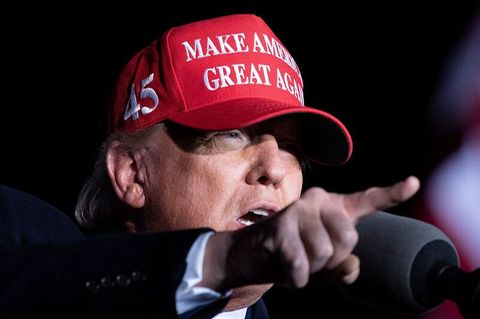 Präsident Trump forderte Georgias Staatssekretär Brad Raffensperger in einem Telefonat auf, genügend Stimmen für ihn "zu finden".