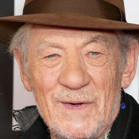 Ian McKellen (l.) und Tom Jones wurden bereits gegen das Coronavirus geimpft