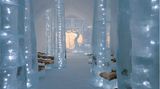 Die von Eissäulen gestützte "Ceremony Hall Skagen", ein Werk der Designer Anna Ohlund und John Pettersson.