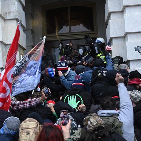 Ausschreitungen vor dem Kapitol in Washington D.C.