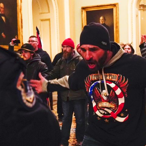 USA: Rangeleien vor dem Kapitol - Demonstranten im Gebäude