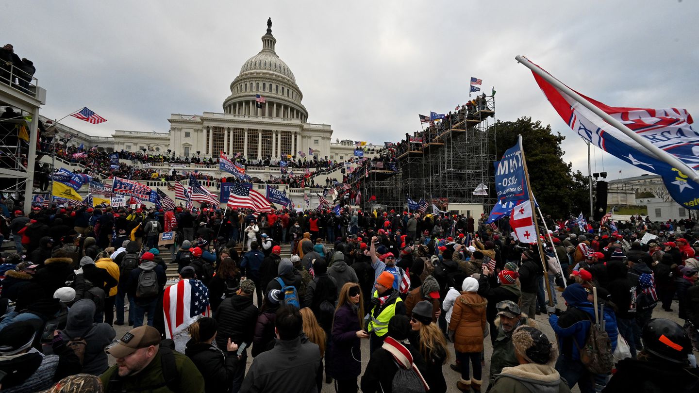 Die Proteste eskalieren und stürzen das politische Zentrum der USA in ein beispielloses Chaos