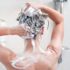 Teebaumöl Shampoo gegen Kopfhautreizungen