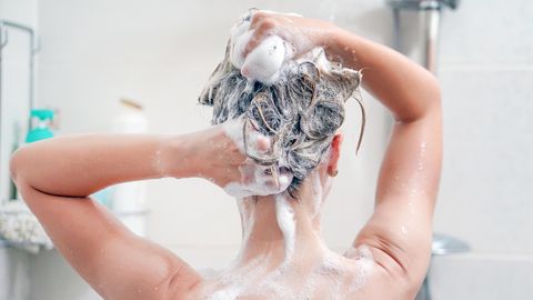 Teebaumöl Shampoo gegen Kopfhautreizungen