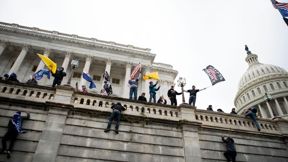 Trump-Anhänger stürmen am Mittwoch das US-Kapitol in Washington DC