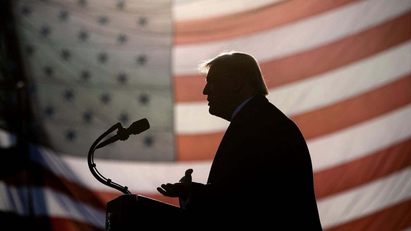Donald Trumps treuen Truppen nach dem Sturm US-Präsident Donald Trump