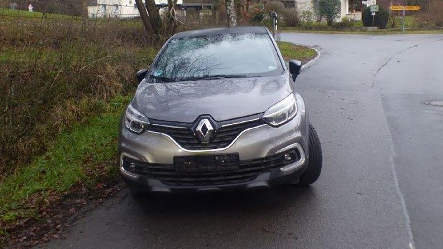 Auto der Marke Renault mit der Leiche im Kofferraum.