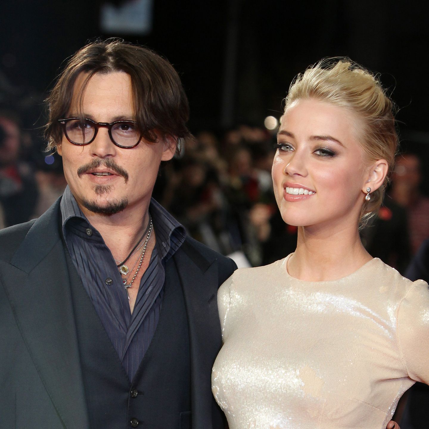 Hat Amber Heard Geld gespendet?